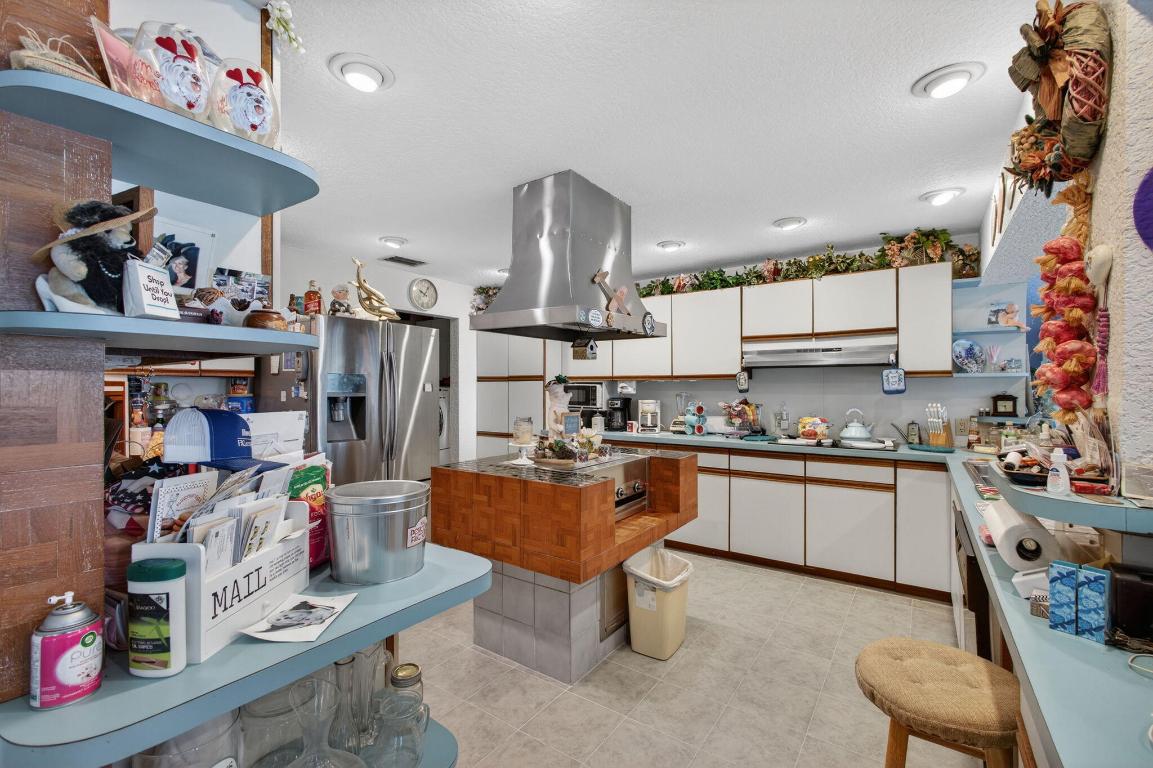 NORTH PALM BEACH VILLAGE OF 6 - Residential