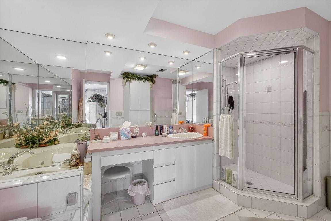 NORTH PALM BEACH VILLAGE OF 6 - Residential