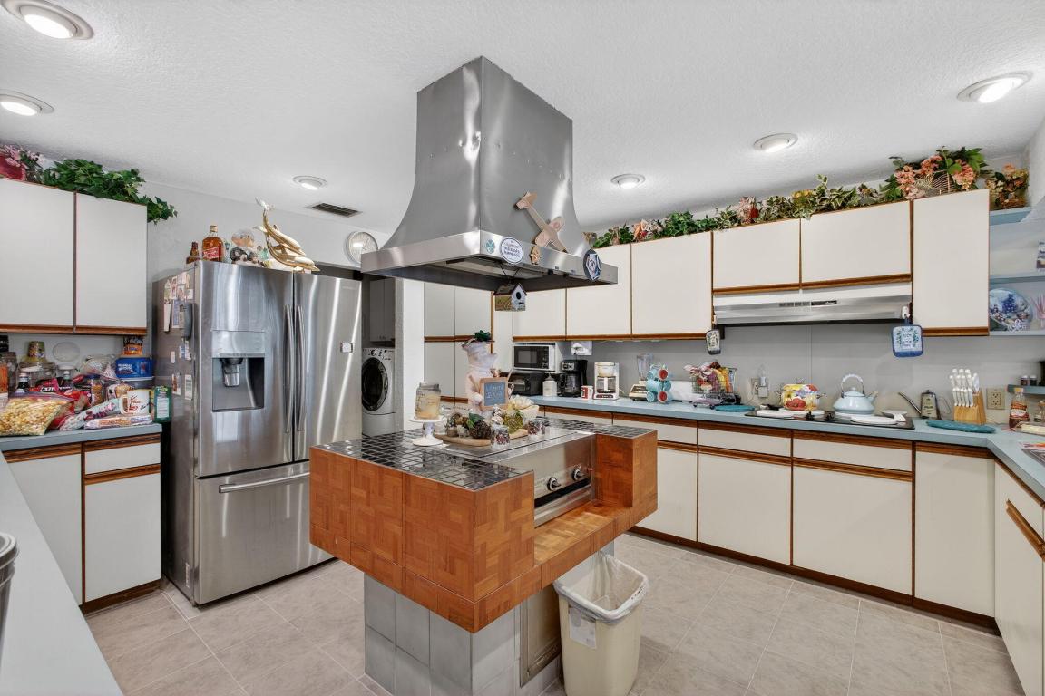 NORTH PALM BEACH VILLAGE OF 6 - Residential