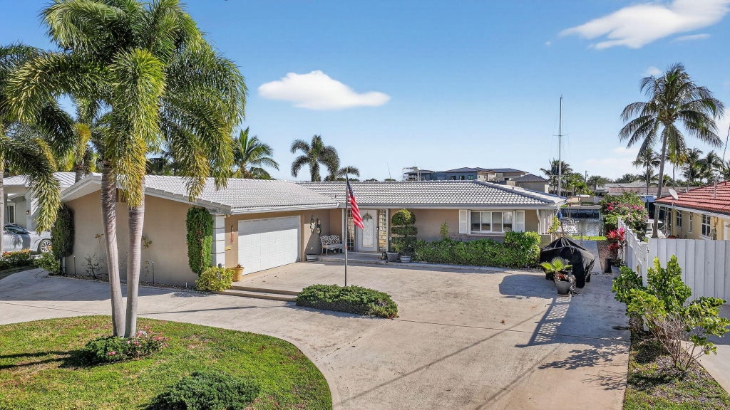 Photo of 752 Lagoon Drive, North Palm Beach, FL 33408 (MLS # R11155740)