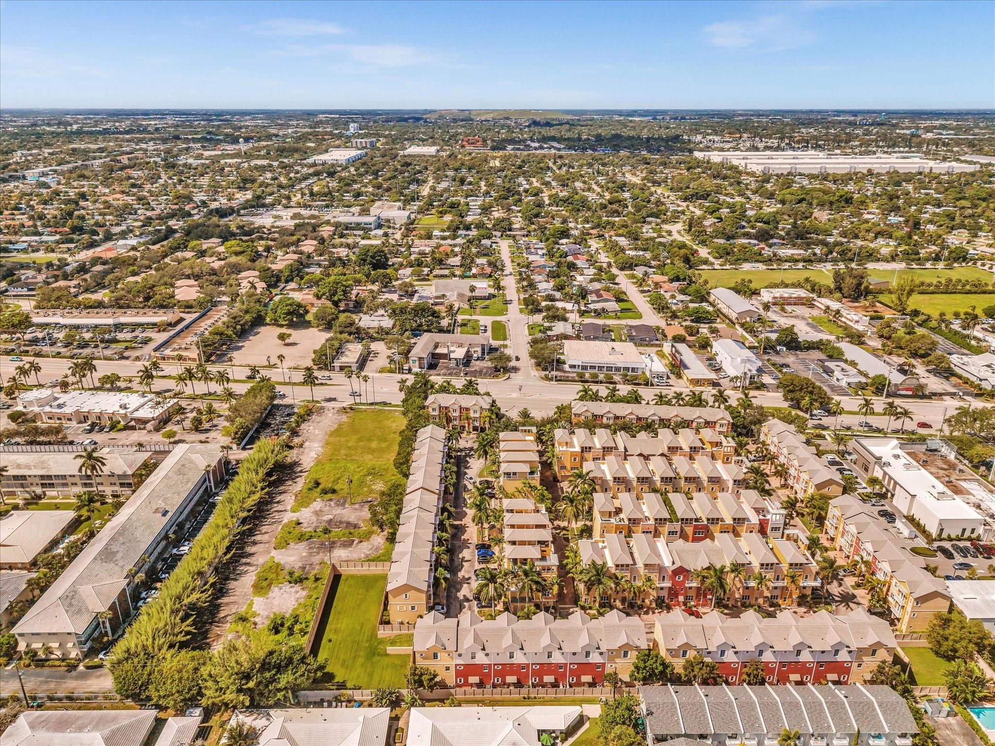 Vintage Lighthouse Point - Residential