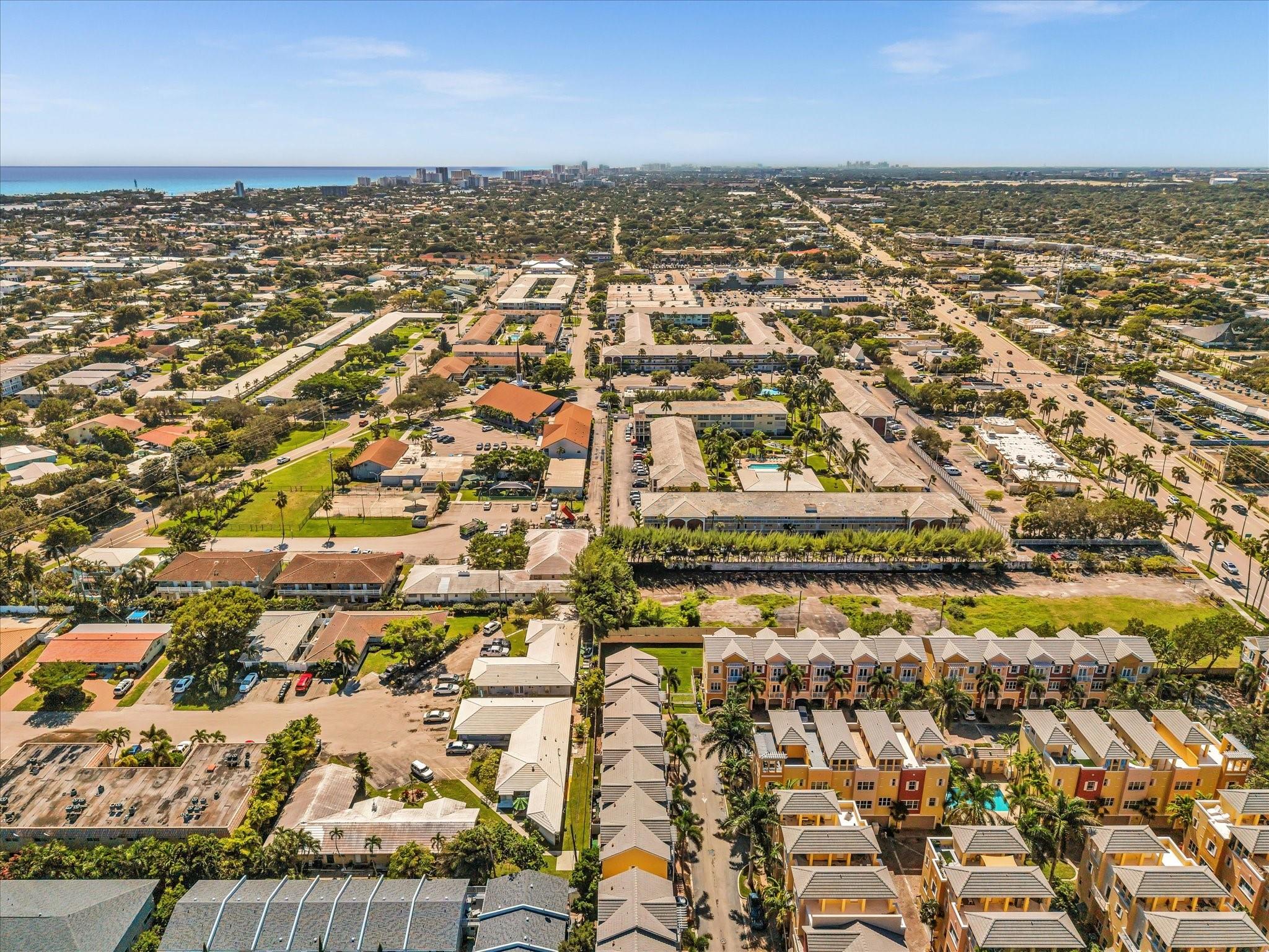 Vintage Lighthouse Point - Residential