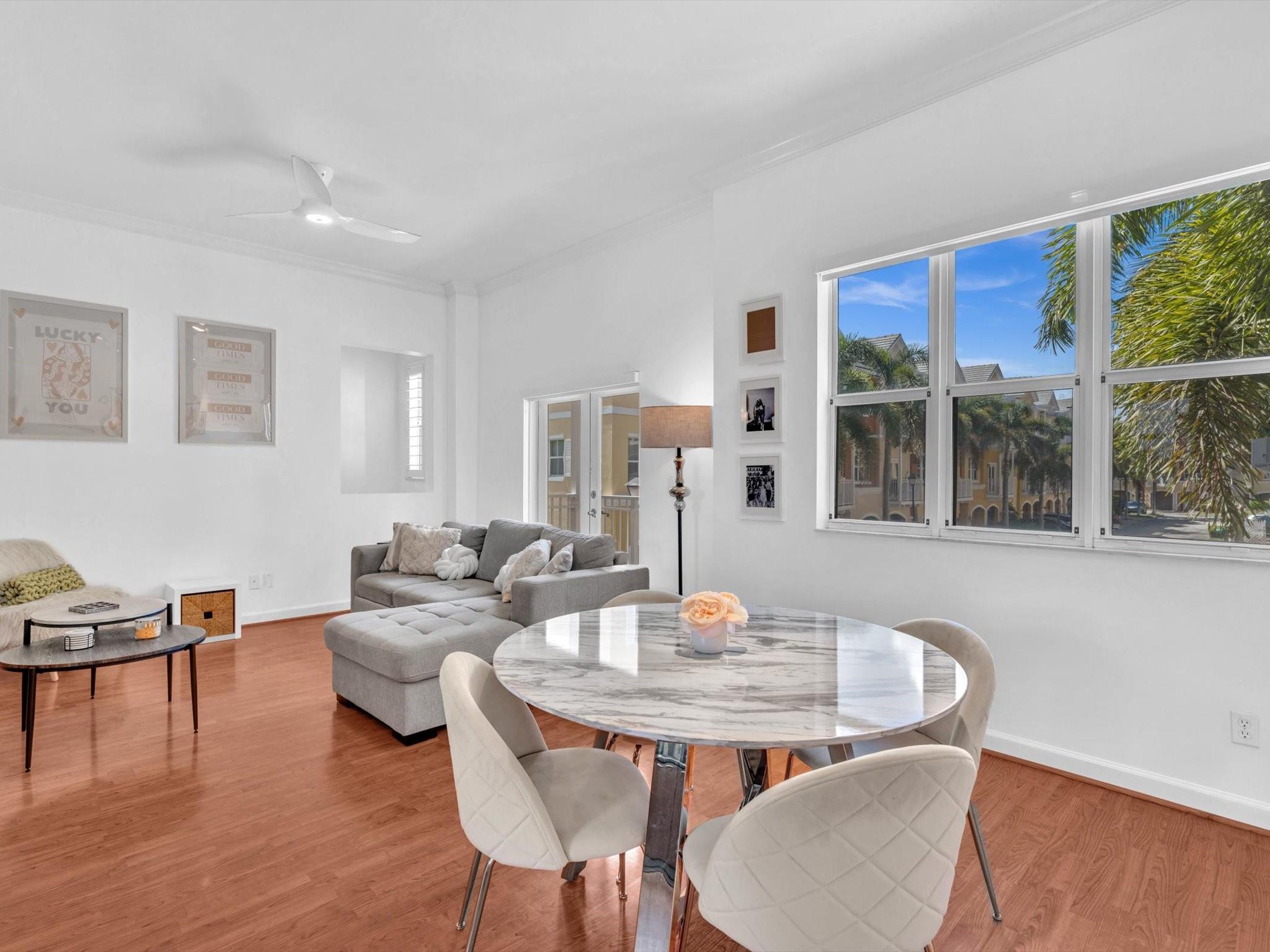 Vintage Lighthouse Point - Residential