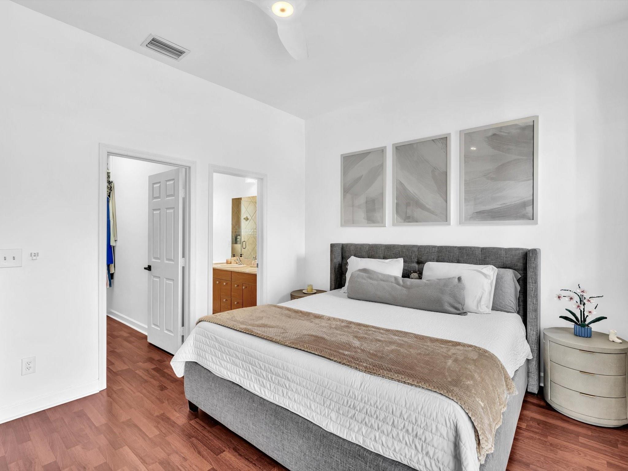 Vintage Lighthouse Point - Residential