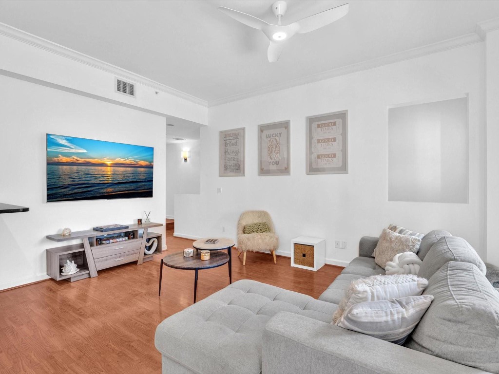 Vintage Lighthouse Point - Residential