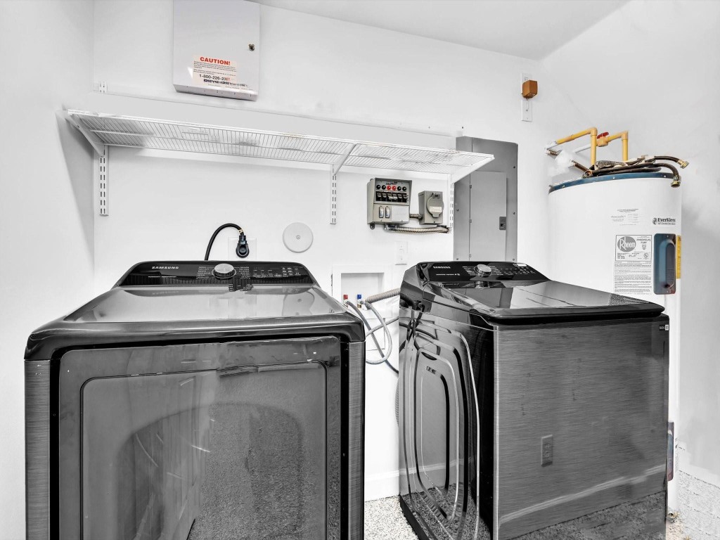 Vintage Lighthouse Point - Residential