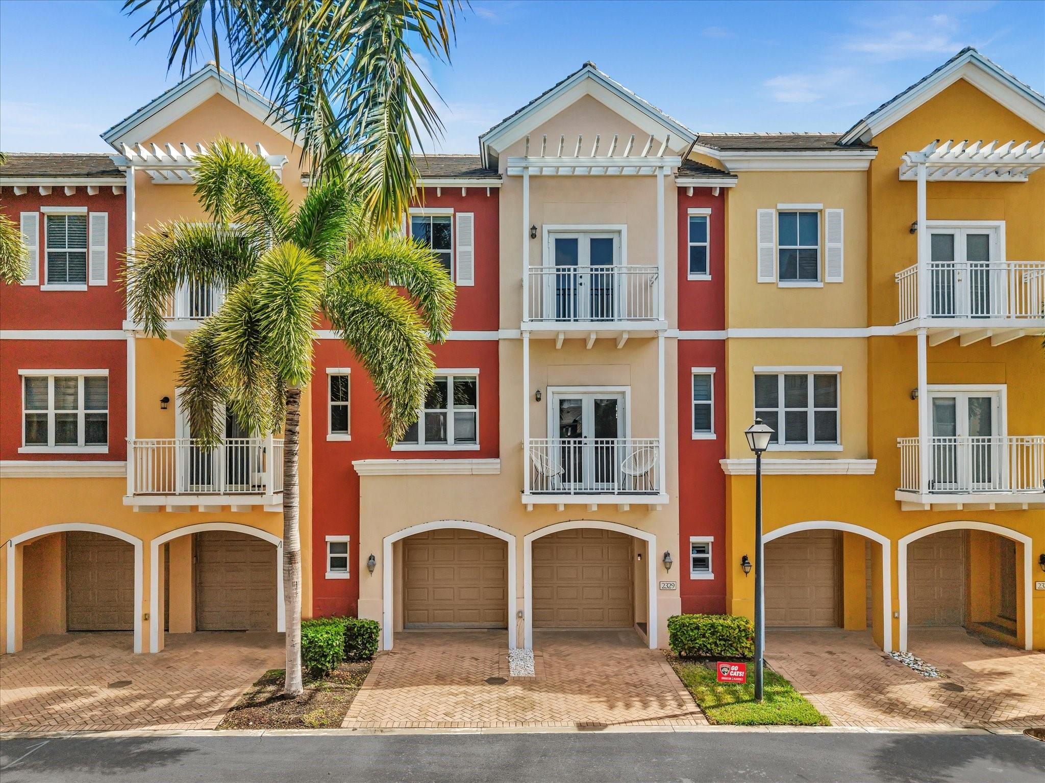 Vintage Lighthouse Point - Residential