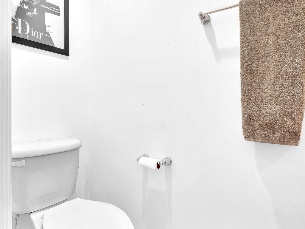 Vintage Lighthouse Point - Residential