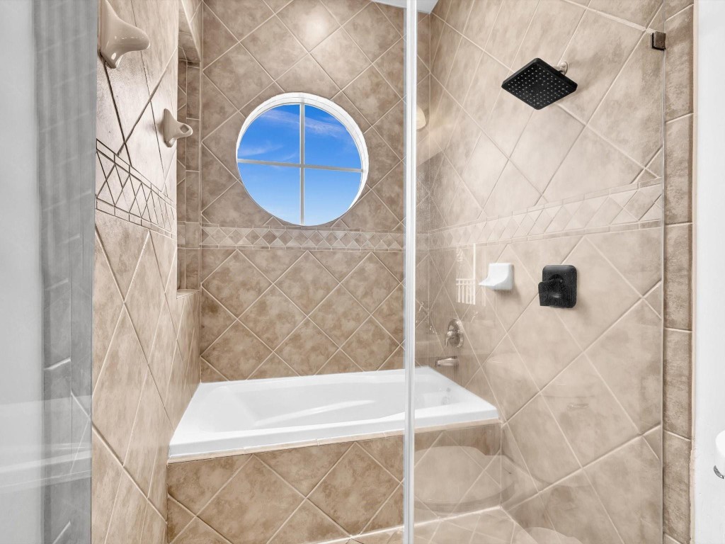 Vintage Lighthouse Point - Residential