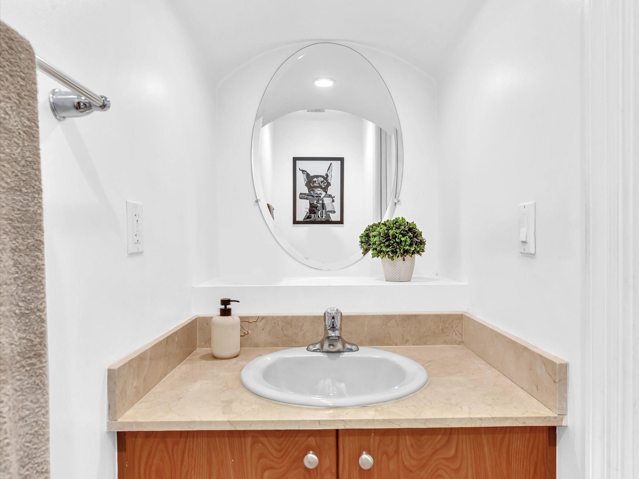 Vintage Lighthouse Point - Residential