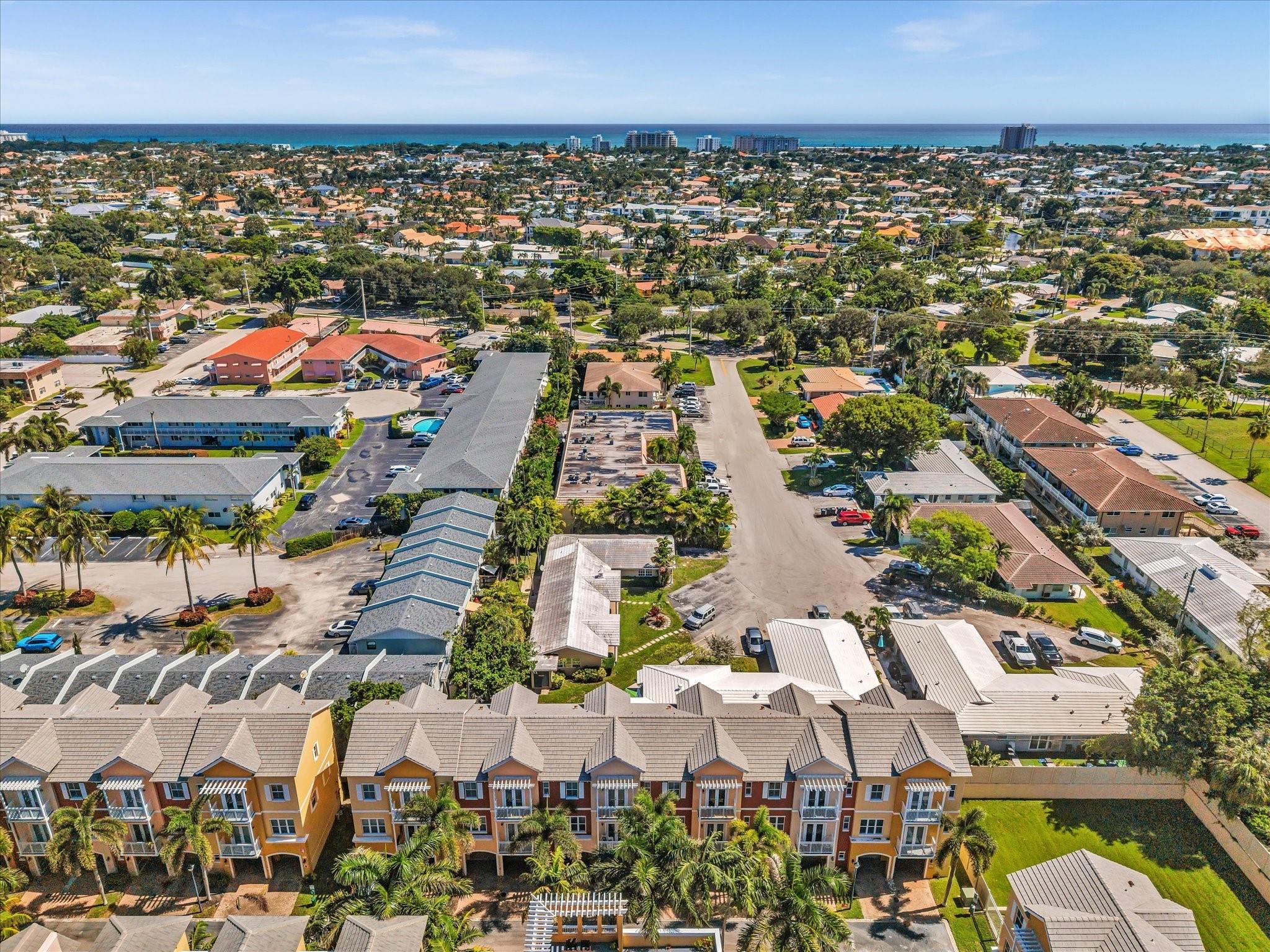 Vintage Lighthouse Point - Residential