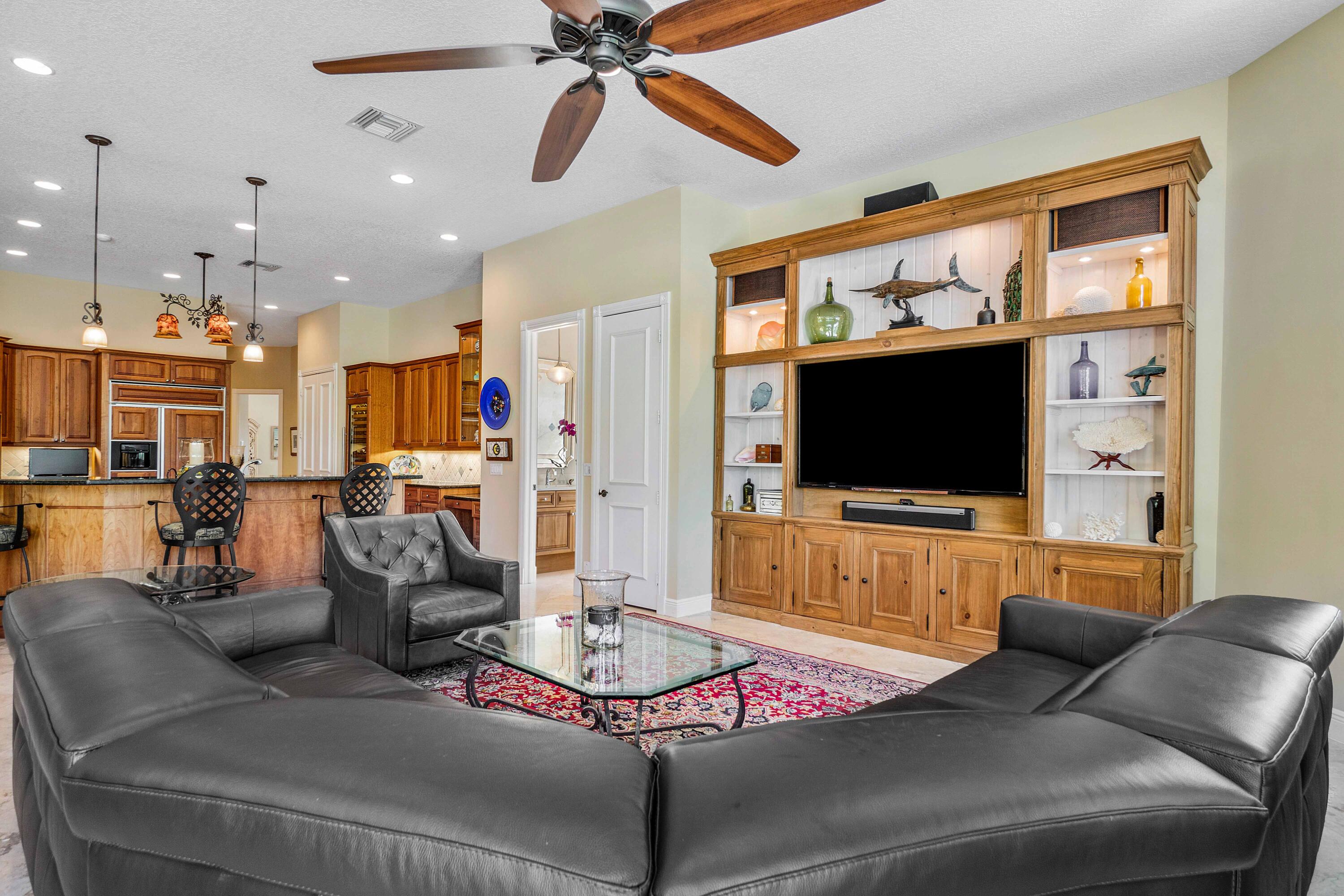 LITTLE CYPRESS POINTE - Residential