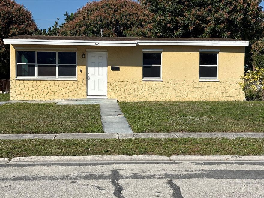 HIGH-DEMAND RENTAL  MOVE-IN READY! Excellent opportunity to rent in a rapidly growing area of West Palm Beach. This property features a practical and comfortable layout, ideal for long-term tenants seeking location and convenience. Minutes from Downtown WPB, CityPlace, Palm Beach Island, beaches, major highways, shopping, dining, and nightlife. Fast approval – no HOA delays. Easy access to I-95 and public transportation. Well-priced for the area and expected to rent quickly. Schedule your showing today!—this one won’t last ! Washer and Dryer included.