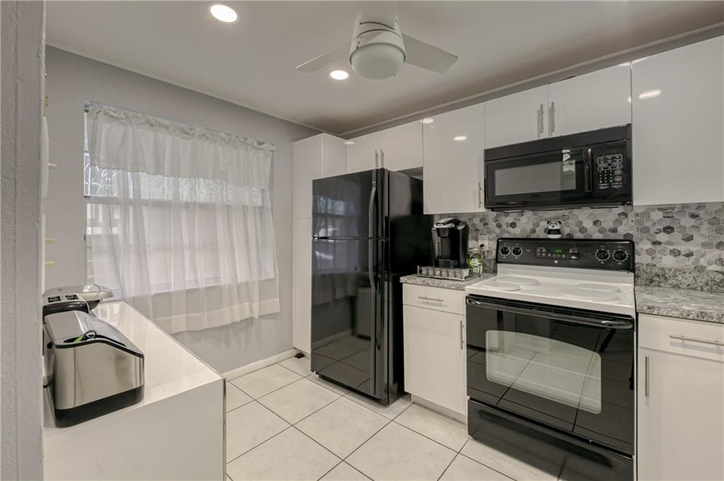 LAS VISTAS - Residential