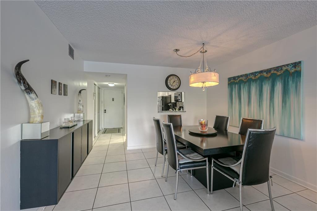LAS VISTAS - Residential