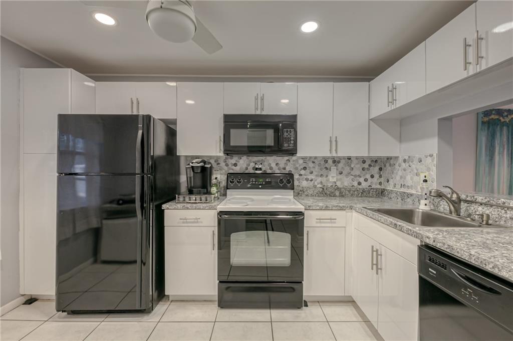 LAS VISTAS - Residential