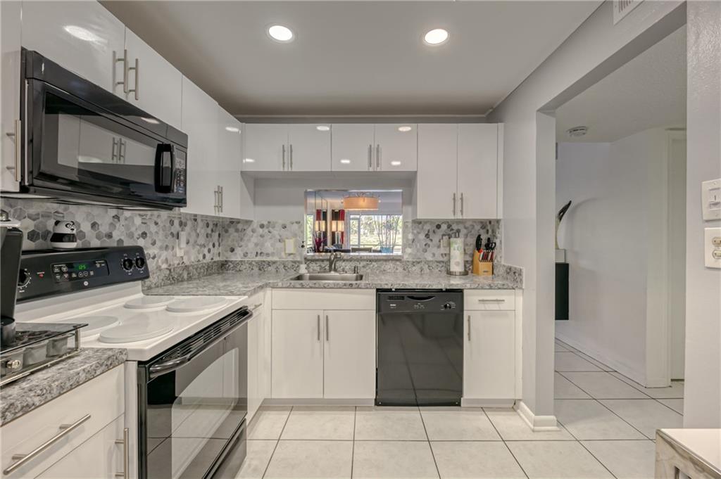 LAS VISTAS - Residential
