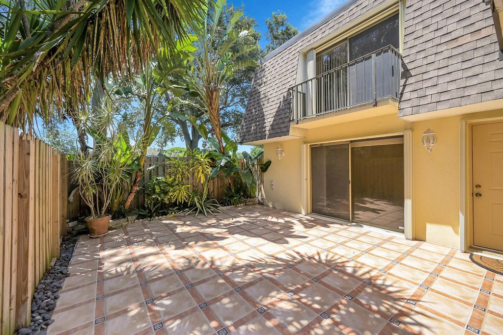 Photo of 2947 SW 22nd Circle #28a, Delray Beach, FL 33445 (MLS # R11116247)