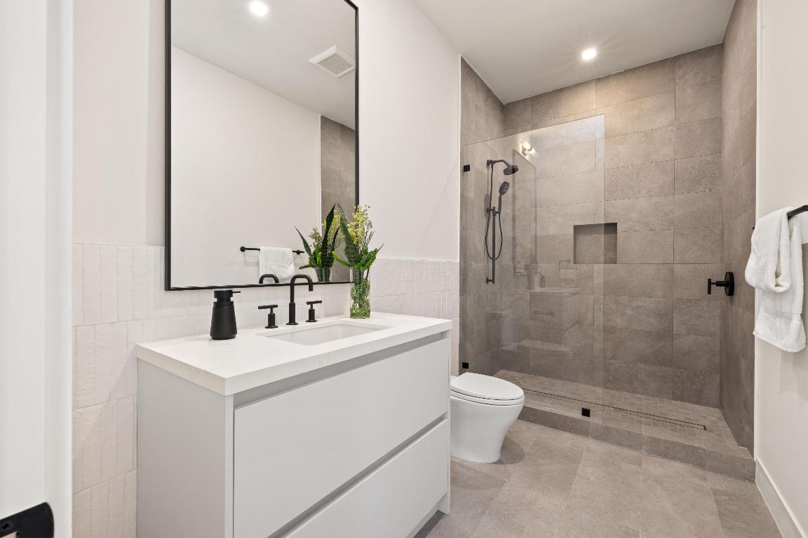 LA HACIENDA DELRAY - Residential