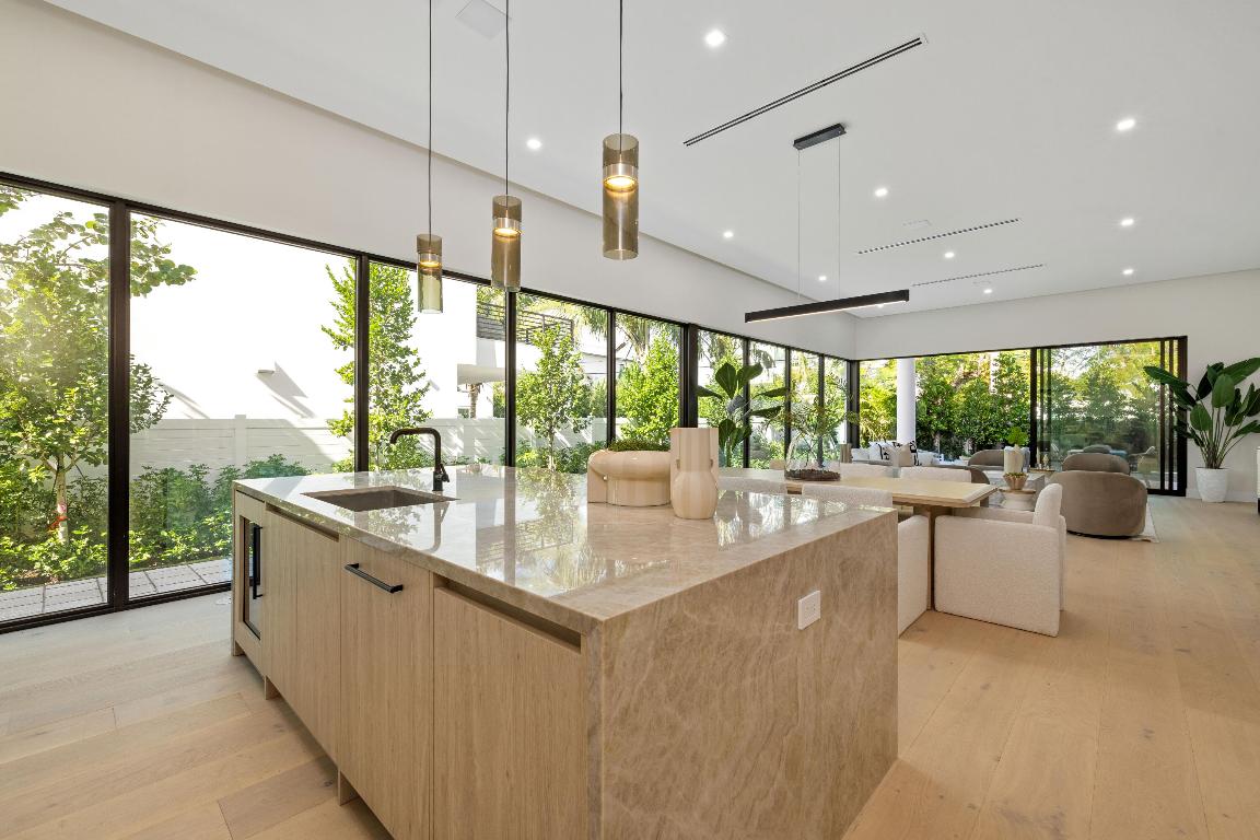 LA HACIENDA DELRAY - Residential