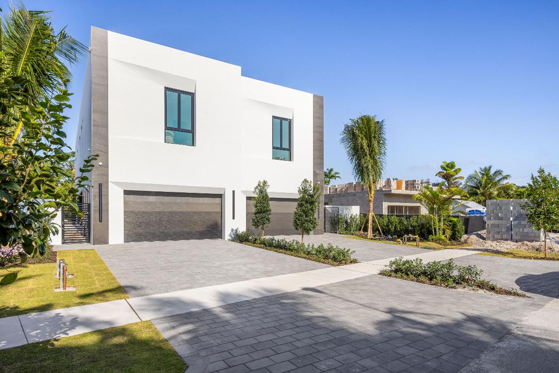 LA HACIENDA DELRAY - Residential