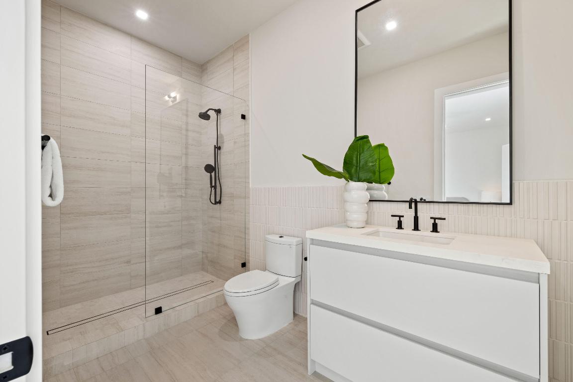 LA HACIENDA DELRAY - Residential