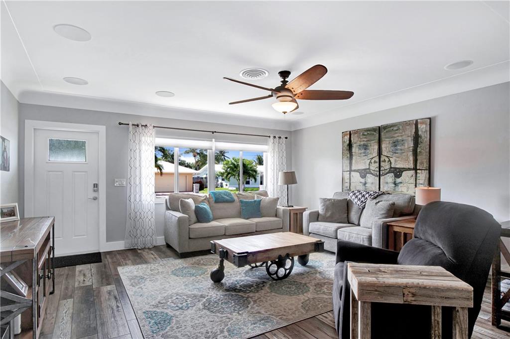 CYPRESS ISLES ESTATES FIR - Residential