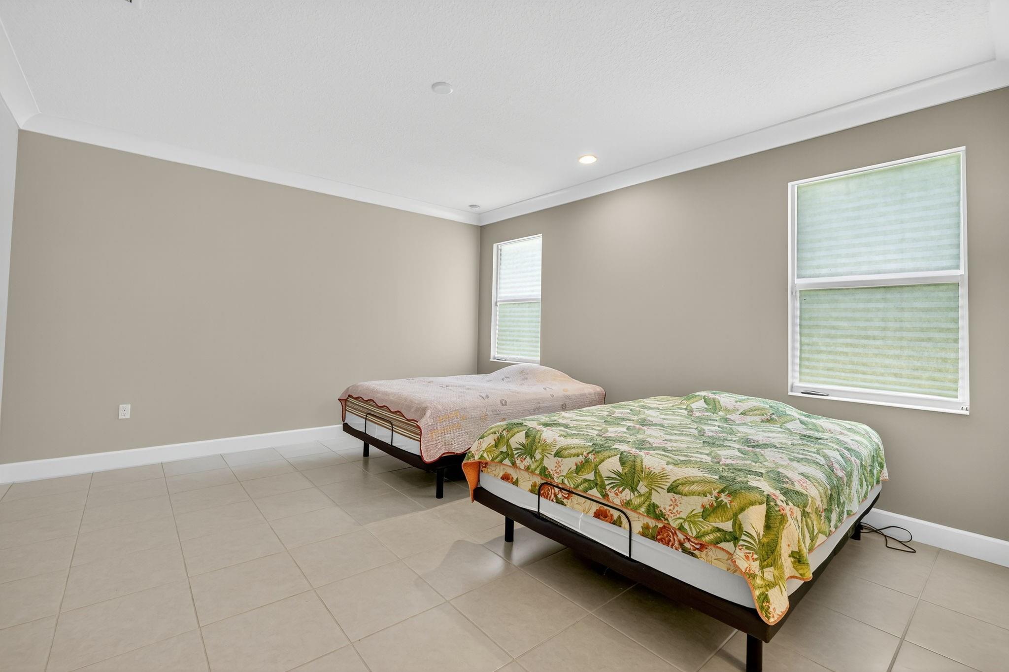 Valencia Grove - Residential