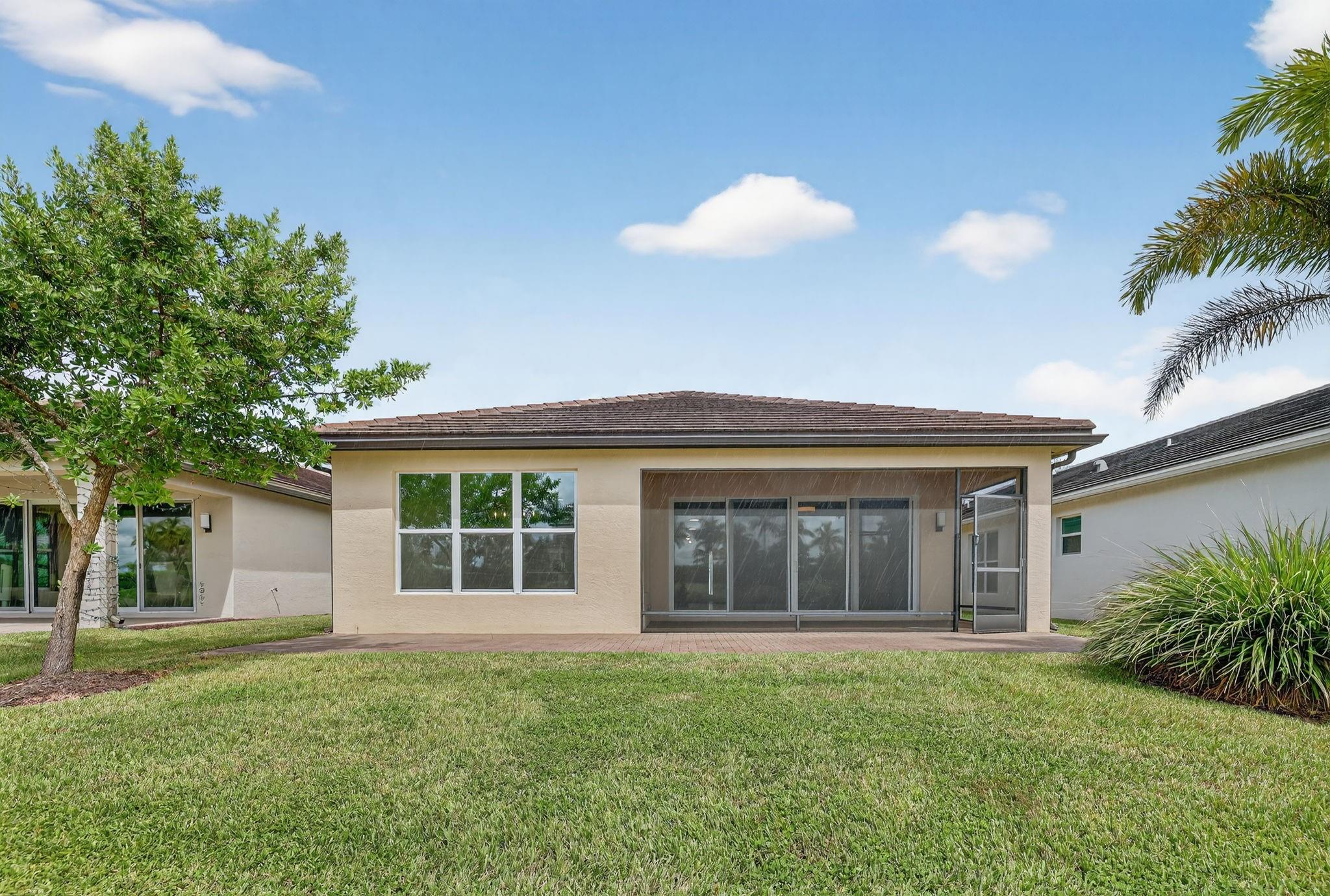 Valencia Grove - Residential