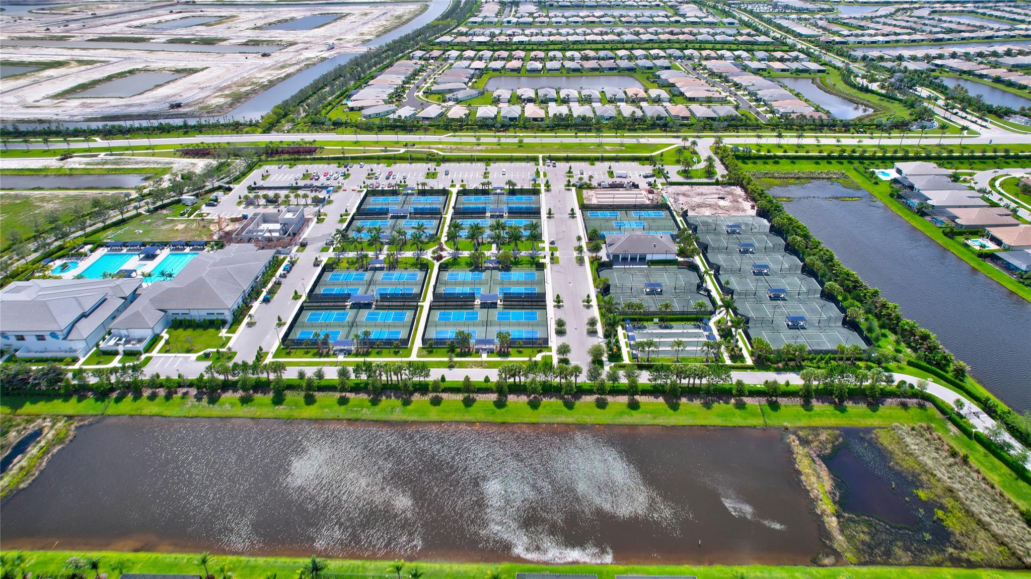 Valencia Grove - Residential