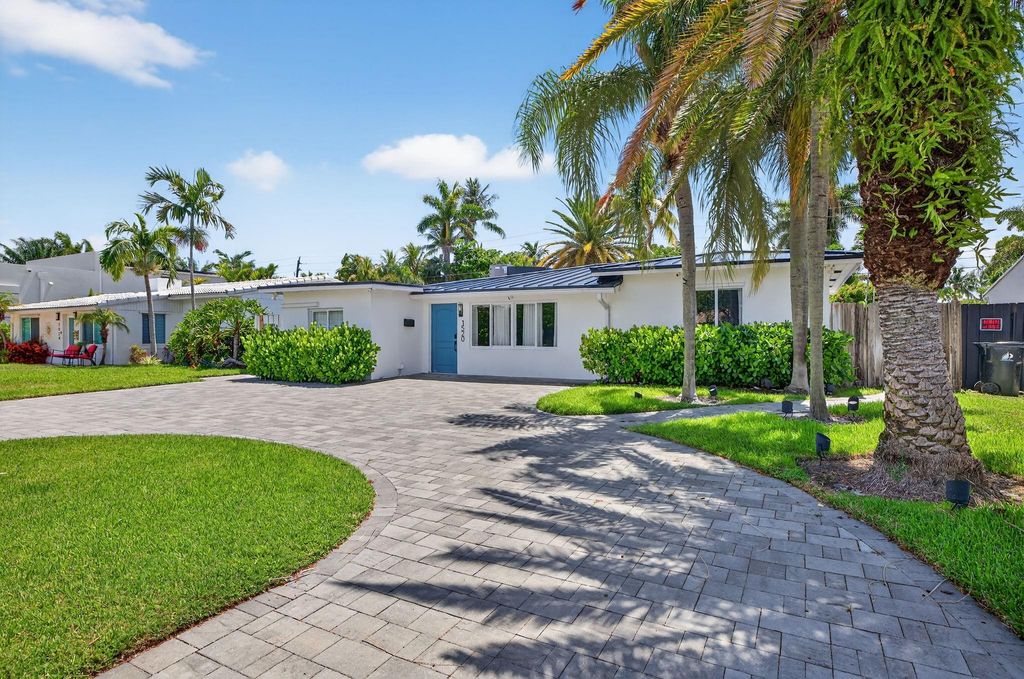 Photo of 1520 NE 16th Avenue, Fort Lauderdale, FL 33304 (MLS # F10511027)