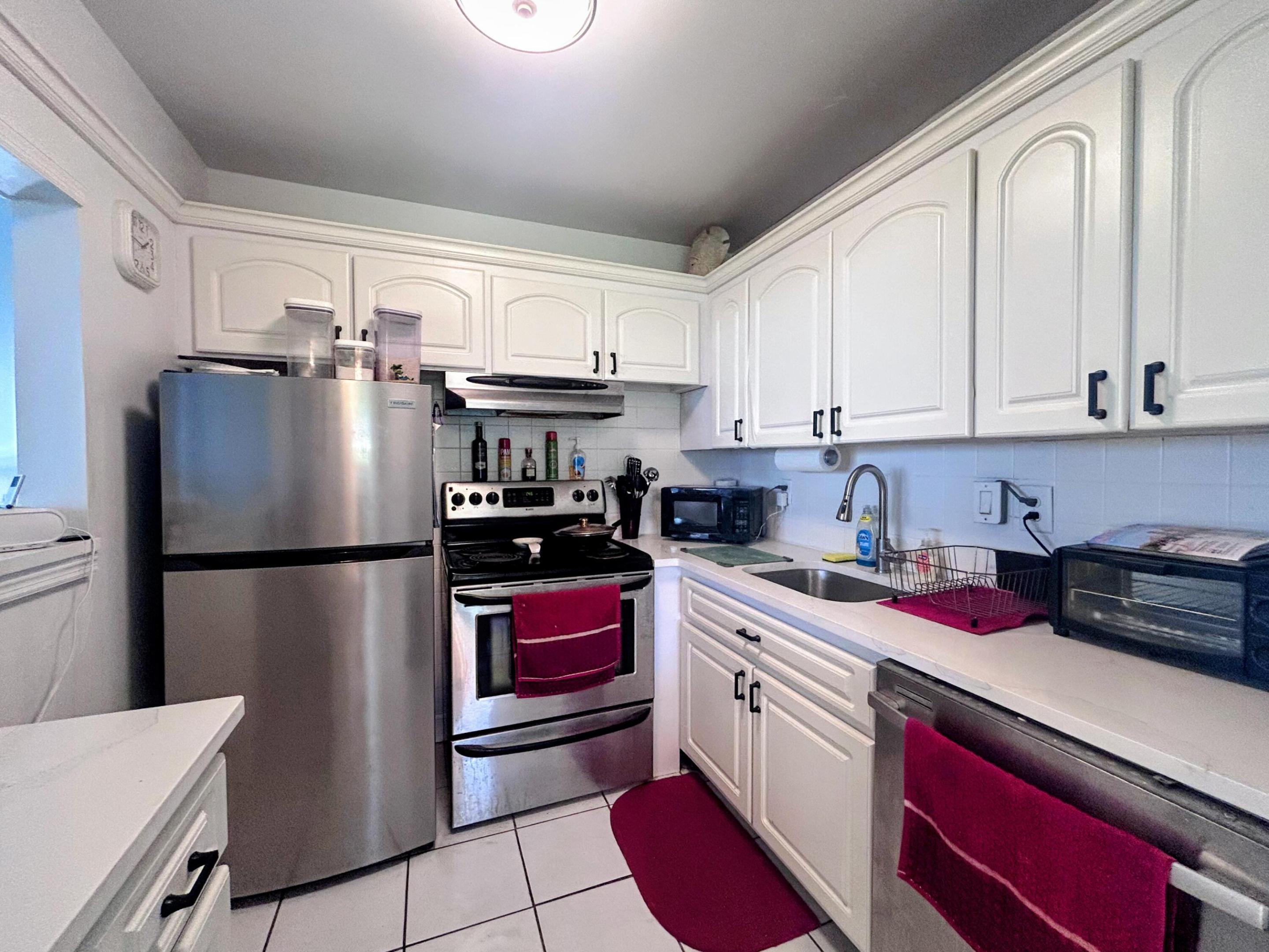 STERLING VILLAGE 240 CONDO - Residential Lease
