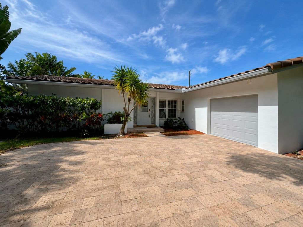 Photo of 3230 Aqua Vista Drive, Pompano Beach, FL 33062 (MLS # B26011714)