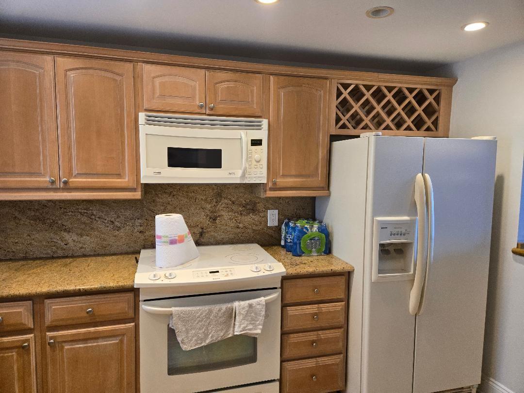 Bayshore Towers Of - Residential Lease