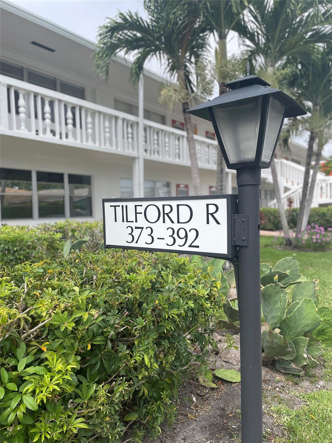 Priced to sell! Make it your own! One bedroom, one bathroom, 2nd floor condo. Overlooking garden area. Located in active adult community in the heart of Deerfield Beach. CVE offers resort style amenities galore including a lavish clubhouse, 1,500 seat theater, premier performances, shuttle buses, state of the art gym, pickleball, putting greens, tennis, indoor and outdoor pools, movies, classes of every type & more! Security at entrance, cafe on property. Close to shopping, restaurants & beach. No renting. Assoc claims 55+.