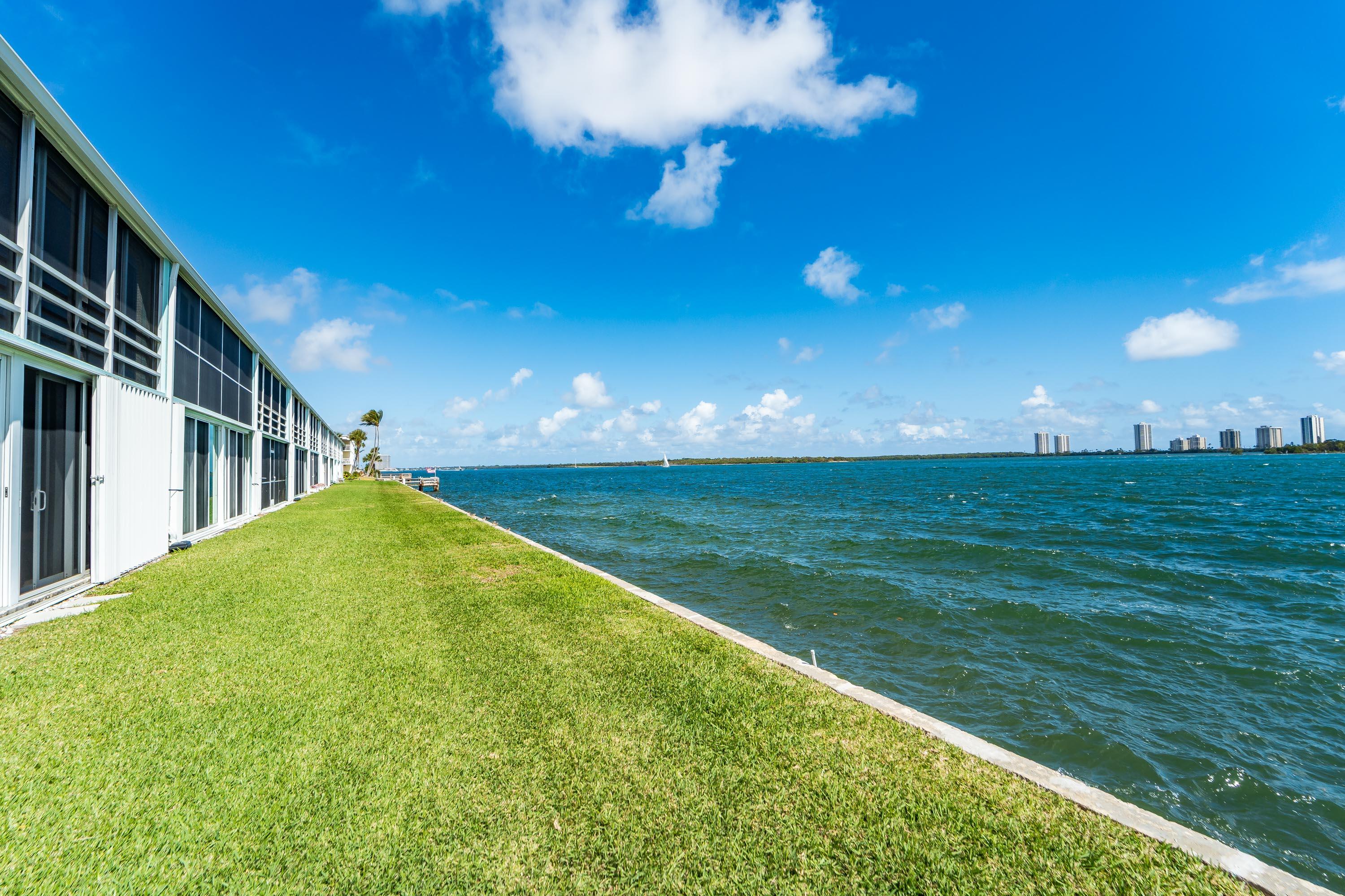 HARBOUR LIGHTS CONDO - Residential