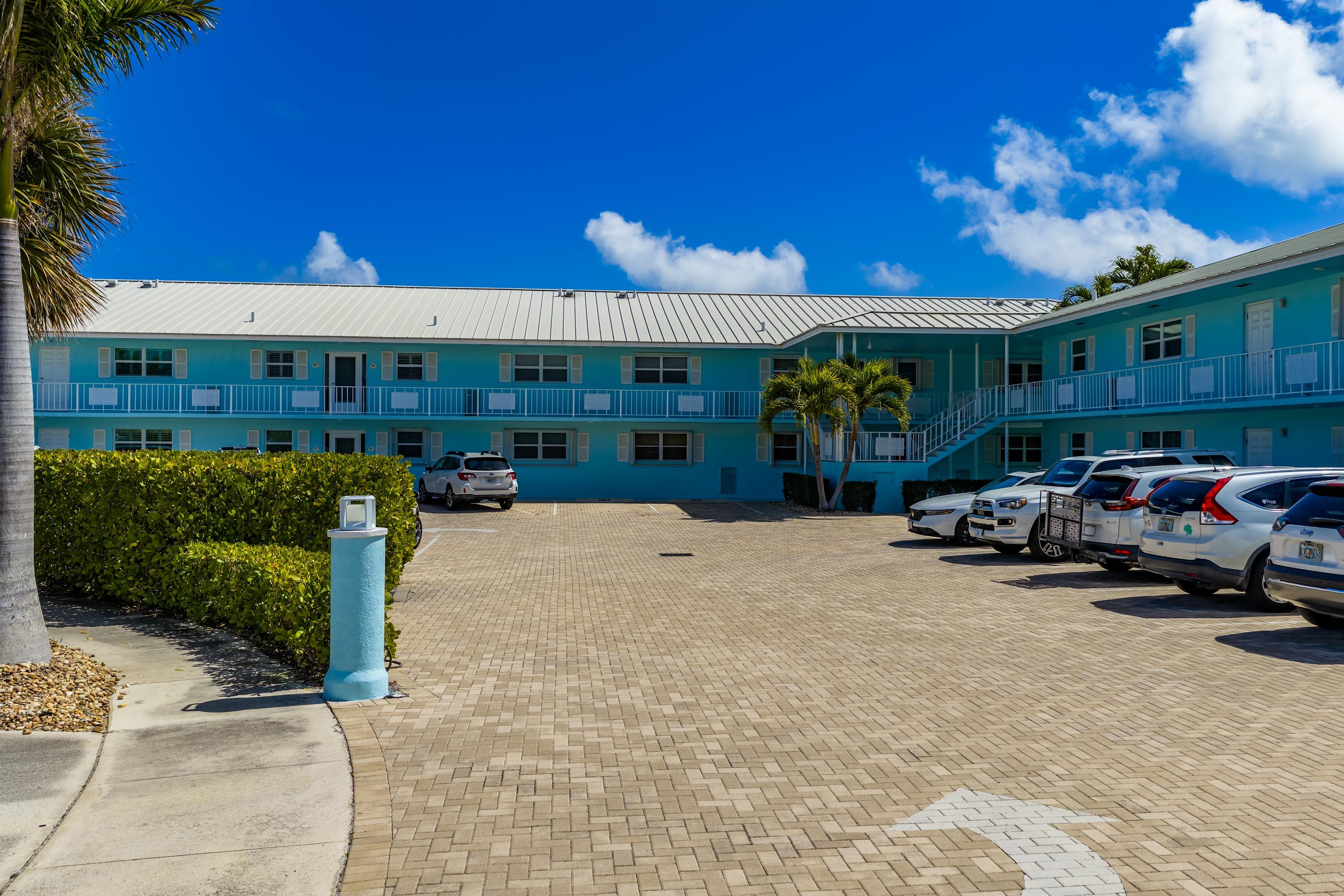 HARBOUR LIGHTS CONDO - Residential