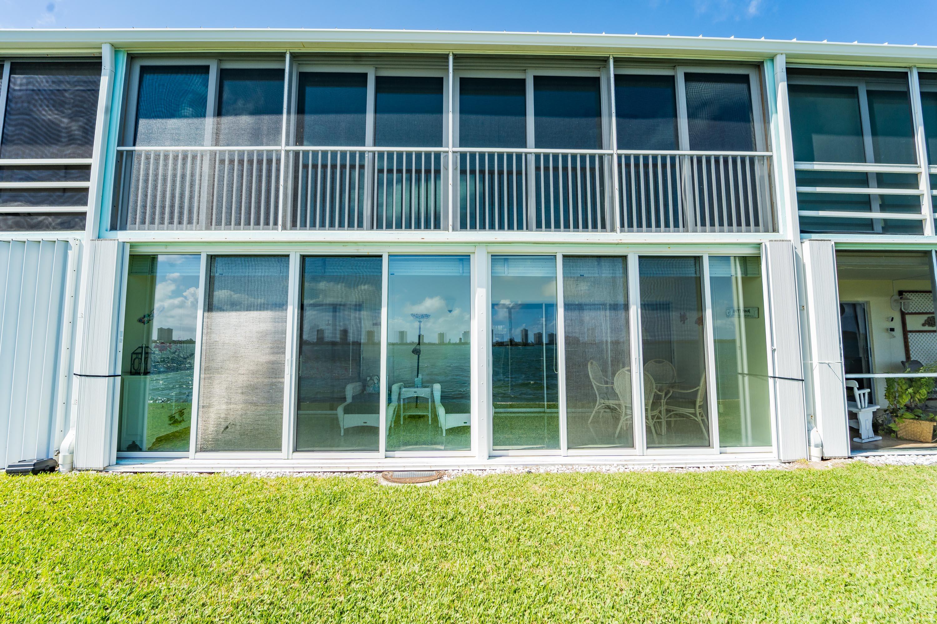 HARBOUR LIGHTS CONDO - Residential