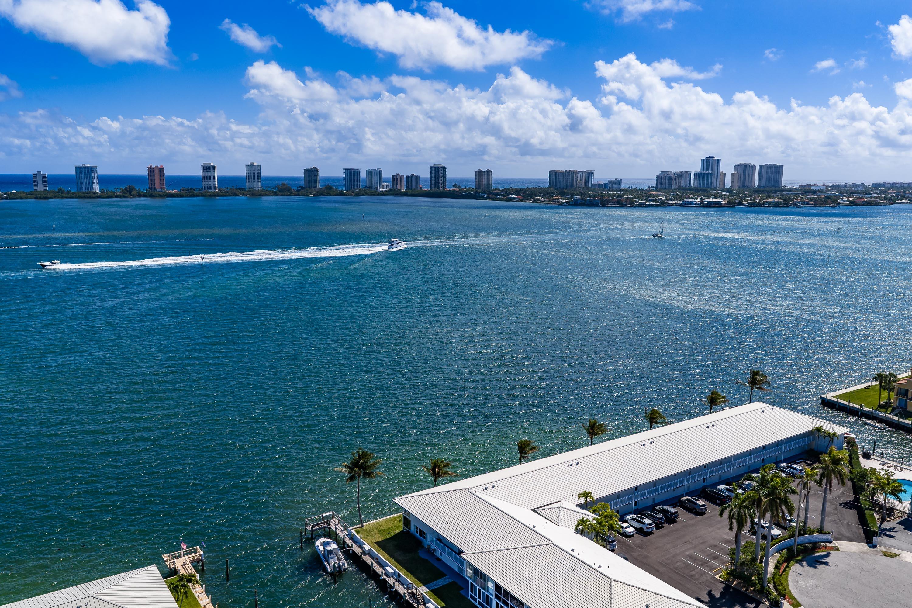 HARBOUR LIGHTS CONDO - Residential