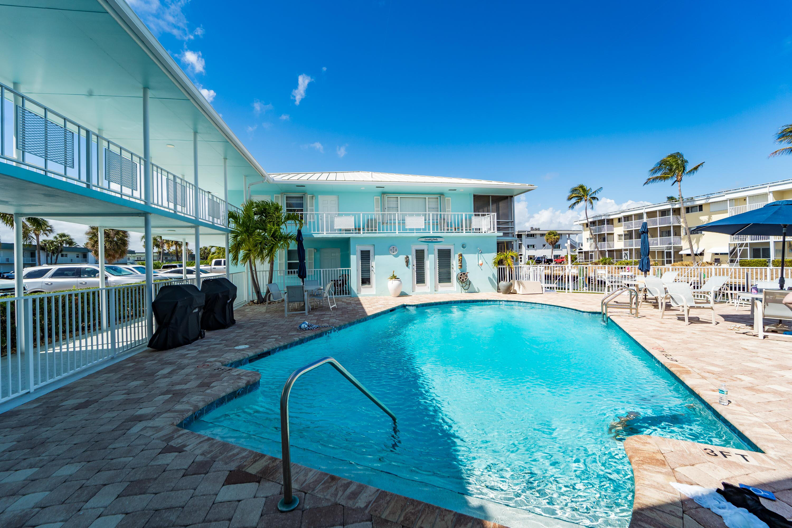 HARBOUR LIGHTS CONDO - Residential