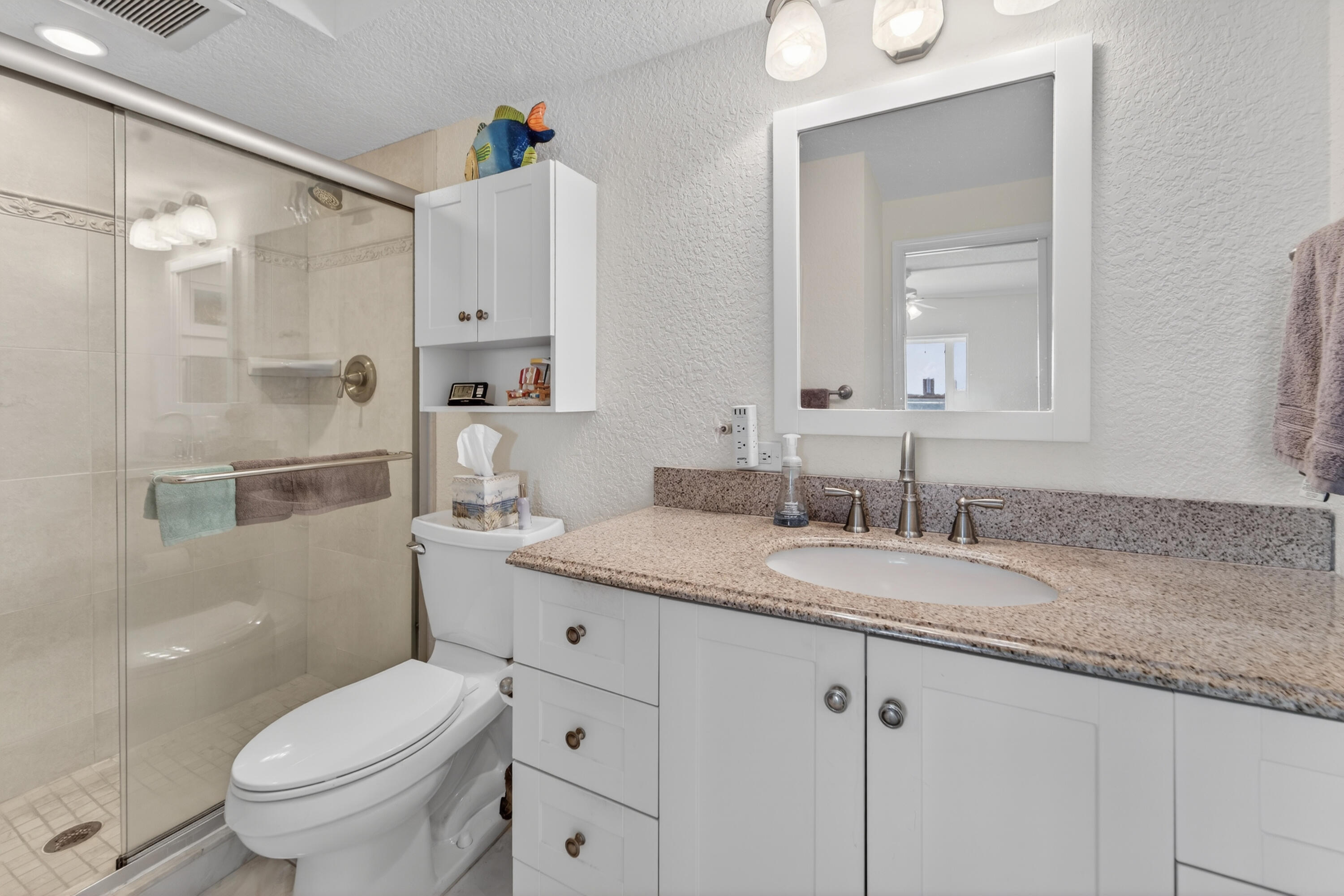 HARBOUR LIGHTS CONDO - Residential