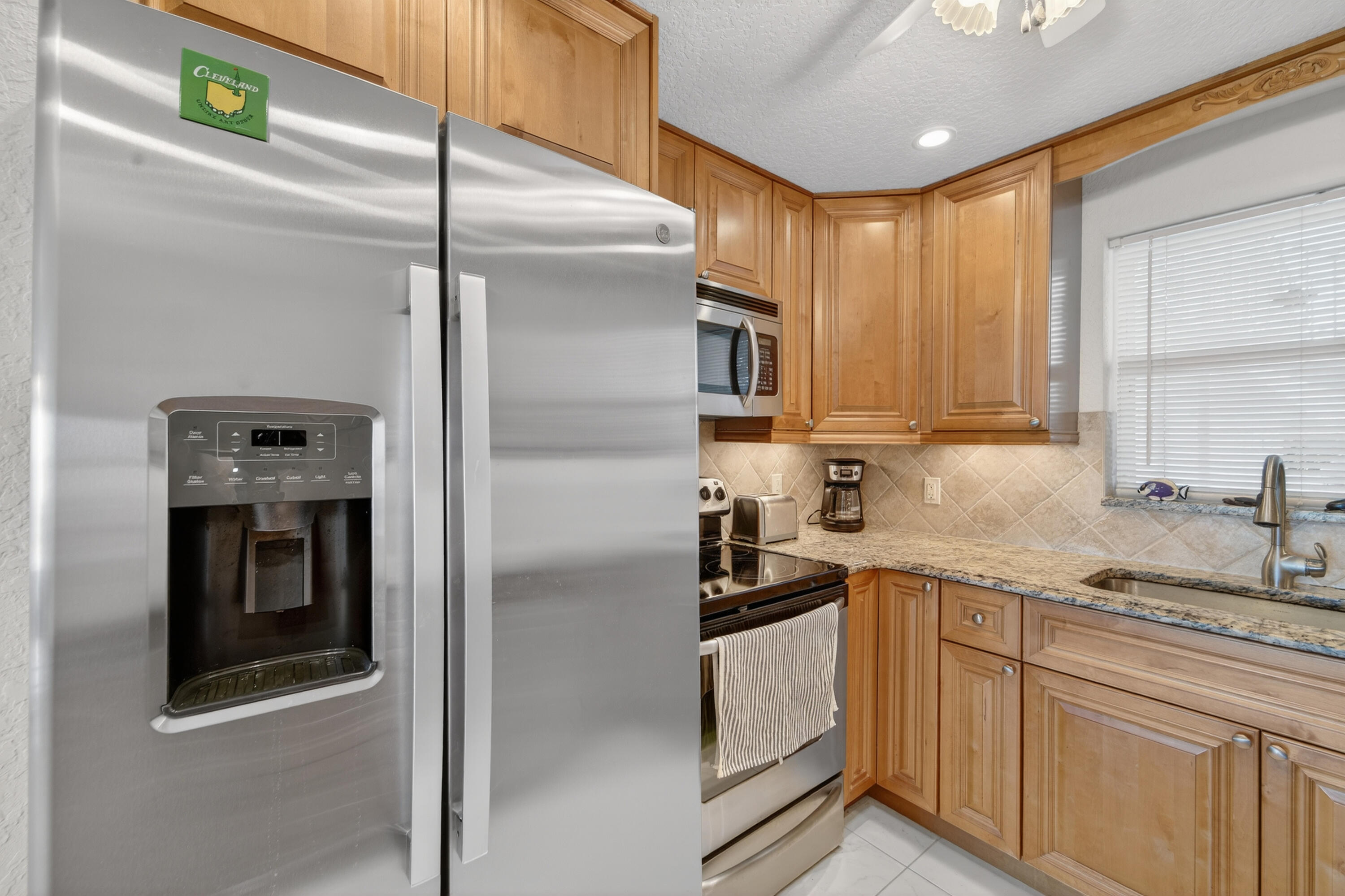 HARBOUR LIGHTS CONDO - Residential