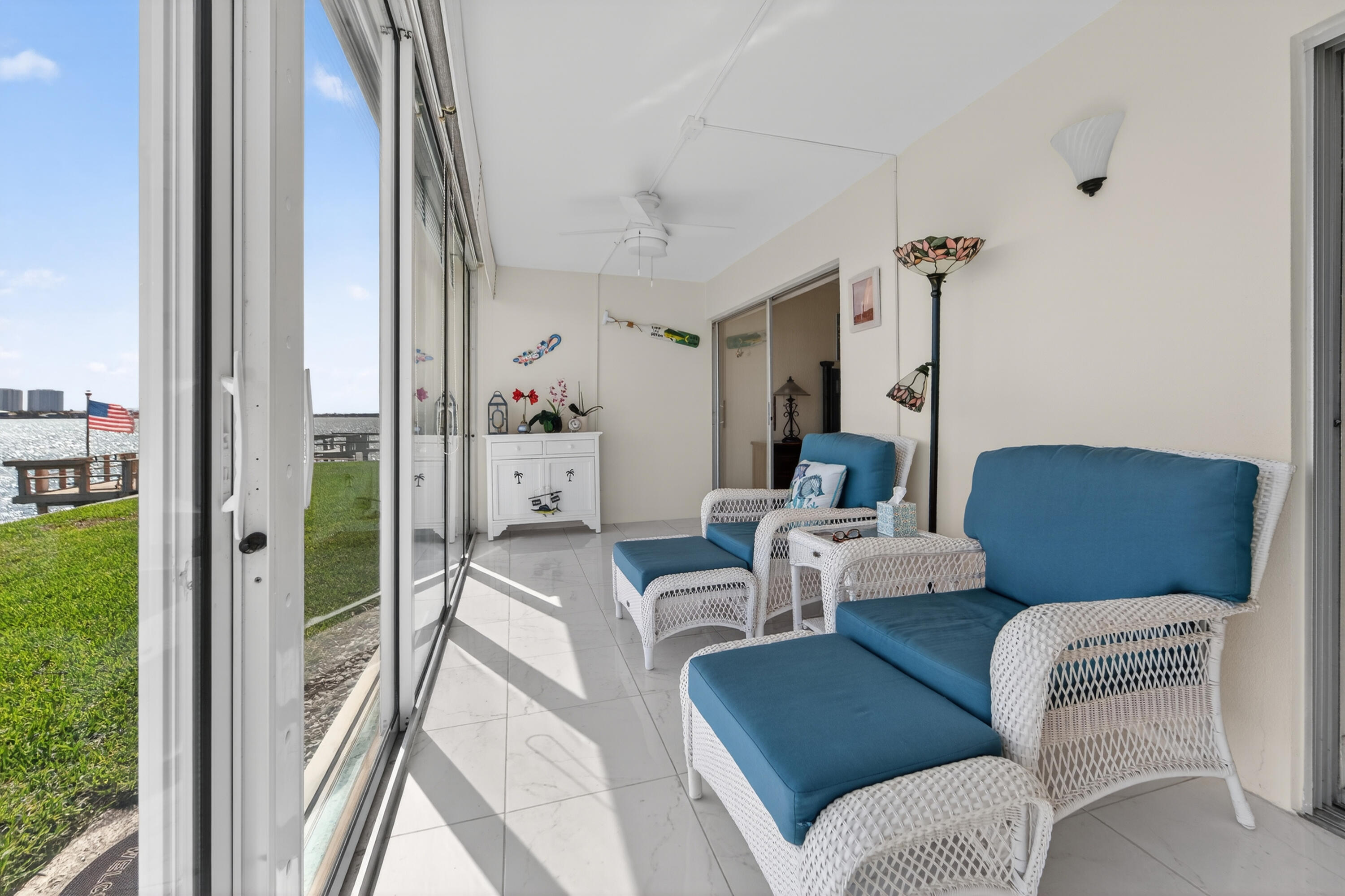 HARBOUR LIGHTS CONDO - Residential