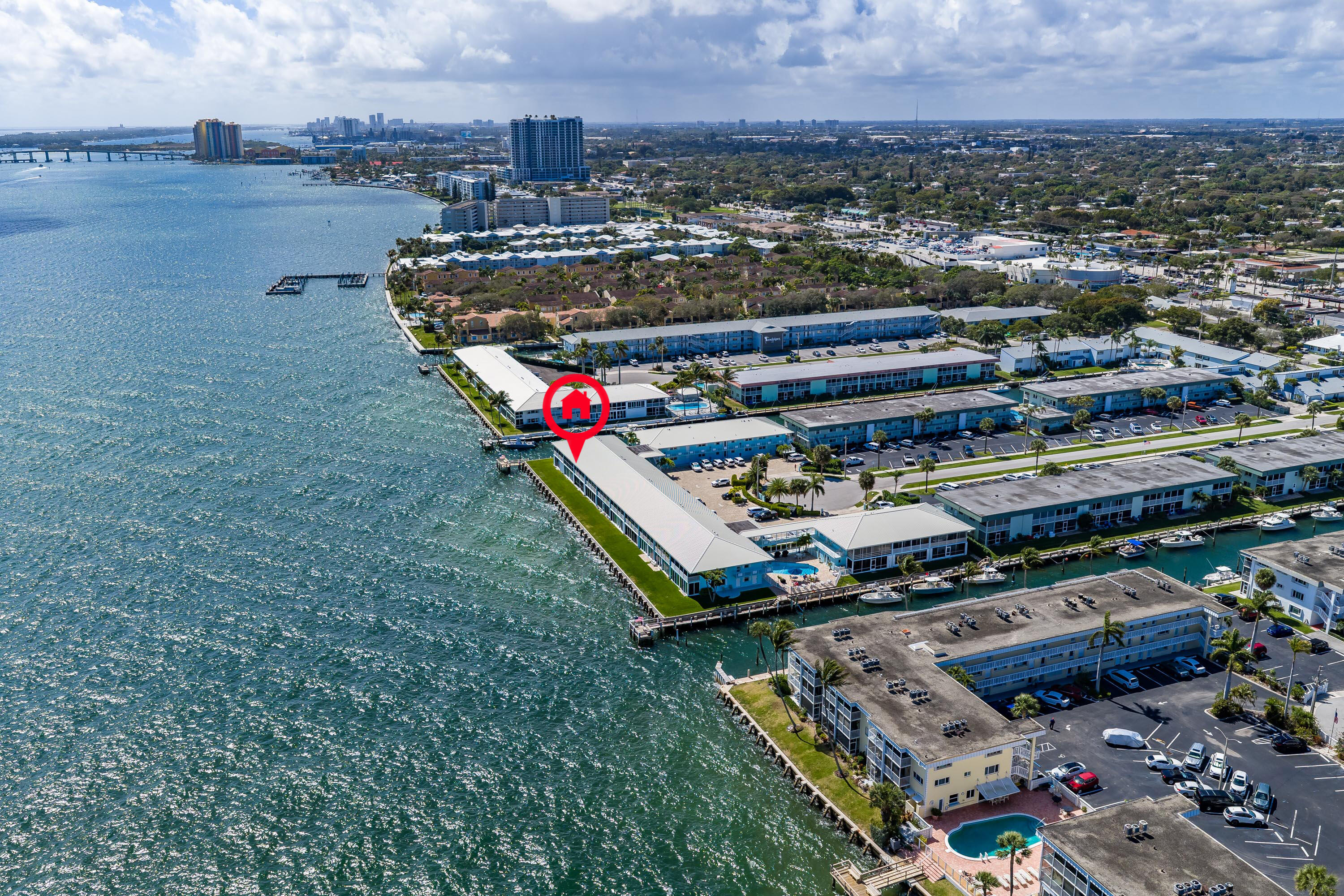 HARBOUR LIGHTS CONDO - Residential