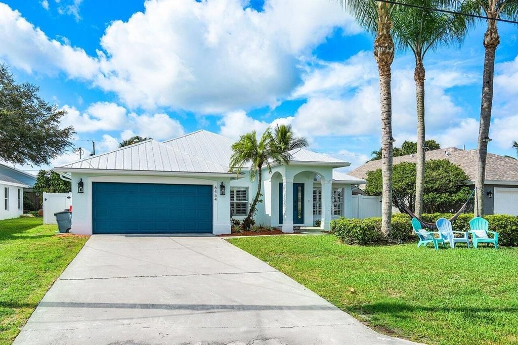 Photo of 6454 Foster Street St, Jupiter, FL 33458 (MLS # R10825427)