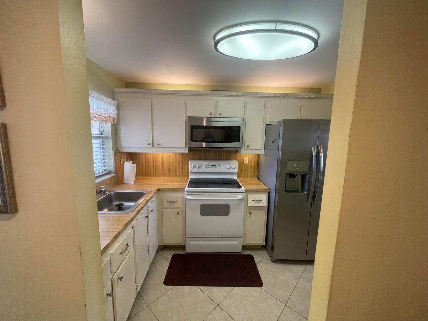 SUNRISE LAKES Phase 3 - Residential