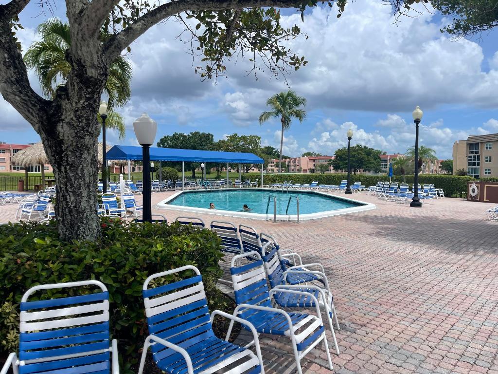 SUNRISE LAKES Phase 3 - Residential