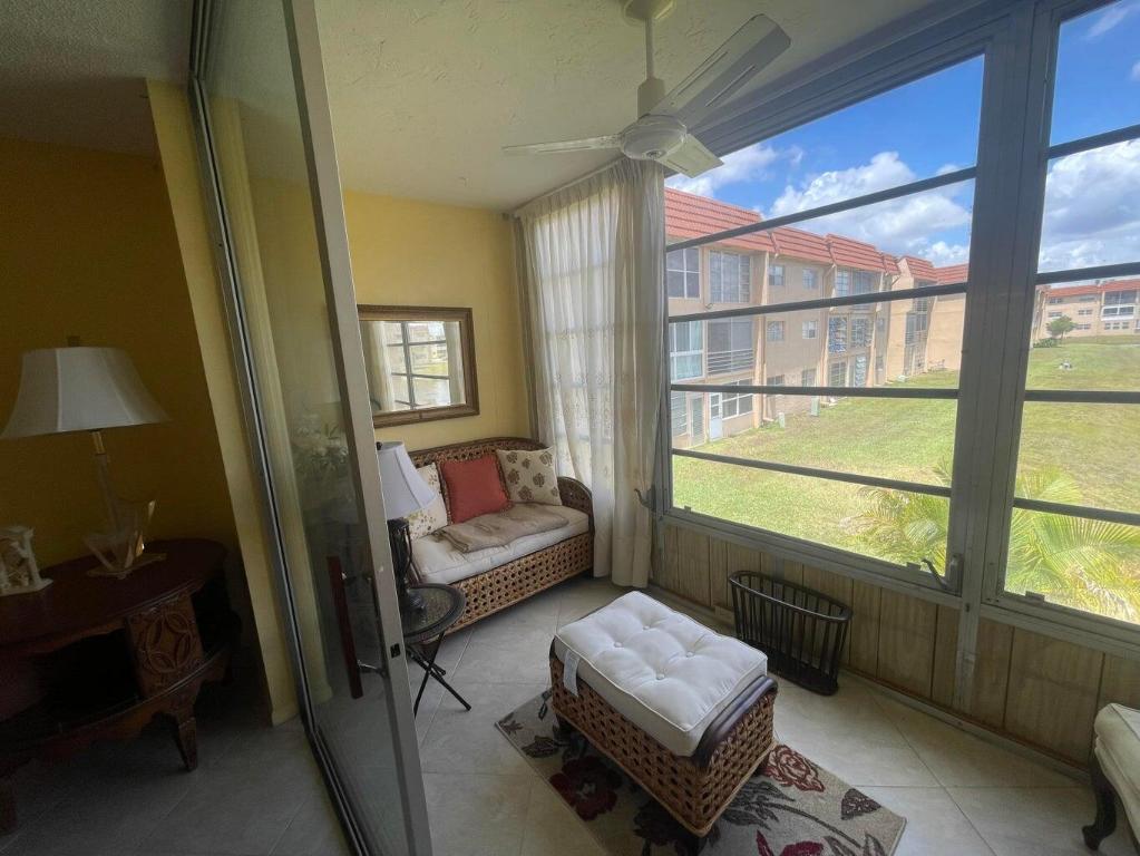 SUNRISE LAKES Phase 3 - Residential