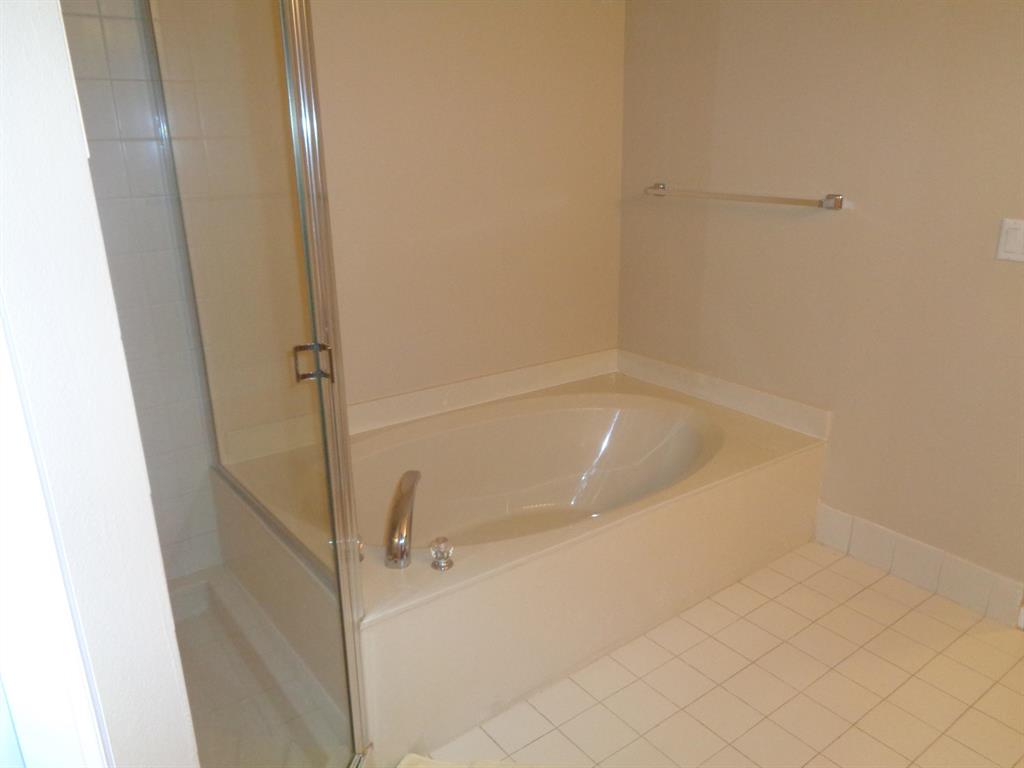 THOUSAND OAKS - Residential