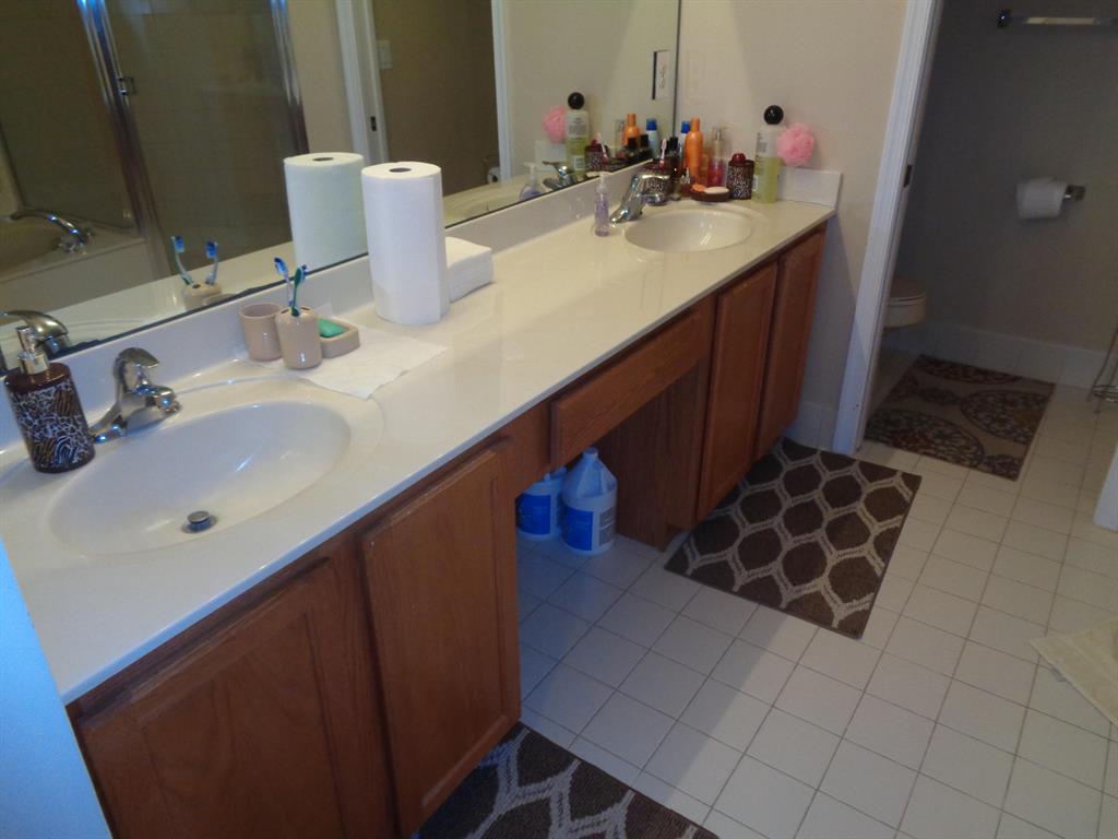 THOUSAND OAKS - Residential